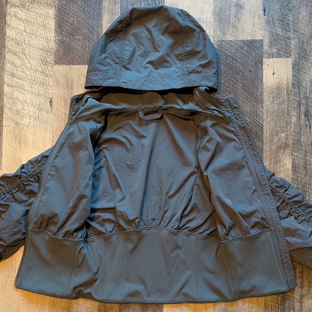 Lululemon Ruched Ribbed-Waist Jacket XS Army Green - Picture 3 of 8